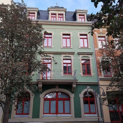 traumhafte Dachgeschosswohnung mit Balkon