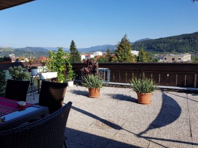 MIT NEUEM PREIS INS FRÜHJAHR! PERFEKTE STADTLAGE FÜR EINE ODER ZWEI FAMILIEN! HERRLICHER WEITBLICK! 202 m² WOHNFLÄCHE - 7 ZIMMER!