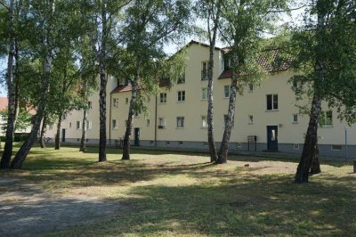 Im grünen Stadtteil Görden zu Hause: 2 Zimmer, Badewanne