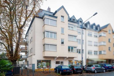 Frankfurt-Niederrad: renovierte Zweizimmerwohnung mit großem Balkon!