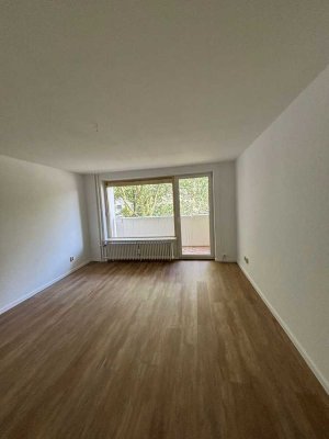 Renovierte 3-ZKB mit Blick ins Grüne!