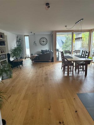 Attraktive 3,5-Zimmer-Wohnung mit Loggia und Ausblick auf die Weinberge