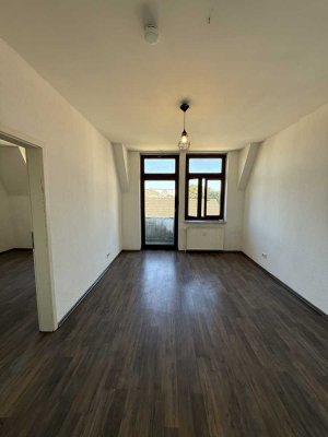 Helle 4-Zimmer-Wohnung in zentraler Lage mit Balkon in beliebter Lage in Köln-Mülheim!