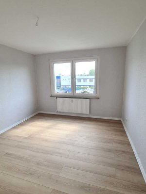 Alles NEU!!! Top 3,5 Raum Wohnung! GE-Rotthausen!