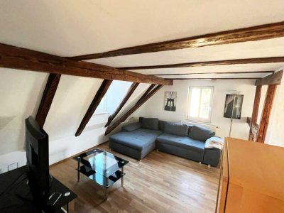 Charmante 3,5 Zi-DG-Maisonette-Wohnung mit Loggia (85 m² Grundfläche)