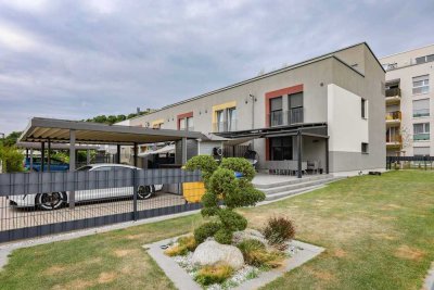 Modernes Reihenendhaus mit Dachterrasse, Carport und Gartenparadies in Lörrach!