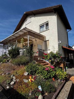 Gepflegtes Mehrgenerationenhaus aus Altersgründen zu verkaufen