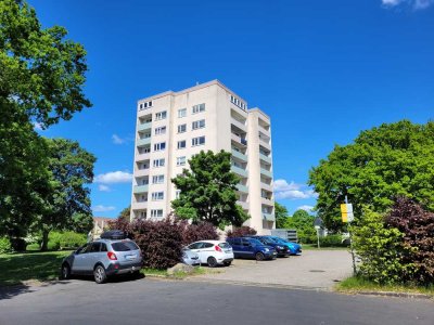 SOFORT FREI!!! Gut geschnittene 4- Zimmerwohnung mit Balkon und Fahrstuhl in Bad Hersfeld