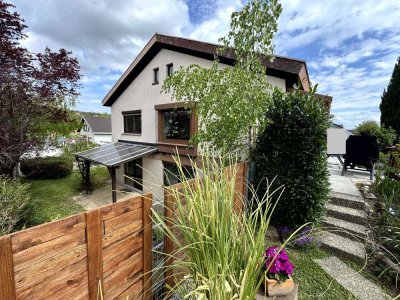 Bahlingen: 2-Familienhaus auf großem Grundstück in bester Lage
