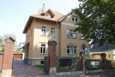 Gemütliche 2-Zi.-Dachgeschosswohnung mit Balkon in Radebeul-Oberlößnitz