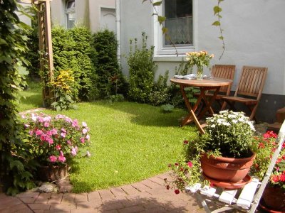 Jugendstil-Kleinod mit Garten im Herzen von Nienstedten