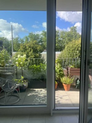 Sehr helle Wohnung in top Lage zur Zwischenmiete August