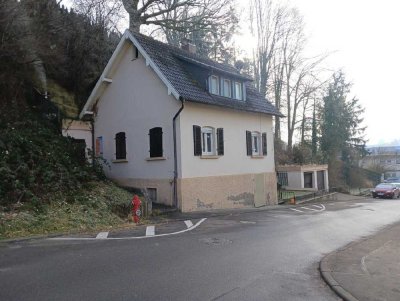 Charmantes Einfamilienhaus mit Potenzial zum Schmuckstück!
Überzeugen Sie sich selbst....