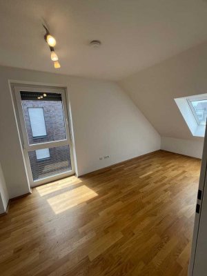 Günstiges, großes und neuwertiges 5-Zimmer-Haus mit Einbauküche in Leverkusen - bis Juni 26