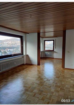 Neuwertige 3,5 Zimmer-Wohnung mit Balkon in Rotenburg