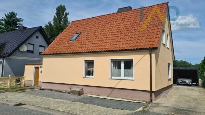 Neuer Preis ! Komplett saniertes EFH. Top-Ausstattung.  Großer Pool. Doppel-Carport
