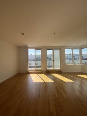 Exclusive Penthouse in the Heart of Friedrichshain – Between Boxi and Ostkreuz – Immediate Occupancy
