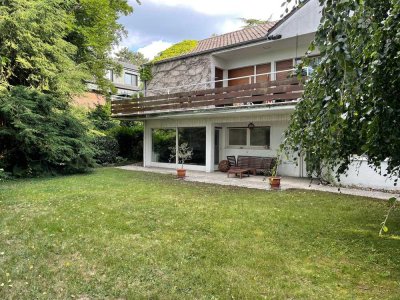 3-Zimmer-Wohnung mit großem Garten auf dem alten Niederberg.