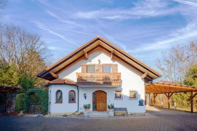 Sehr gut gepflegtes Bayerisches Landhaus mit professionell eingerichteter Garage!