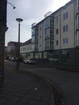Schöne 2-Zi. Wohnung nahe Schlosspark mit Erker