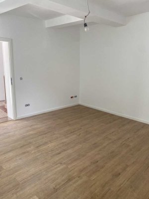 WG-Zimmer mit komplett neuer Ausstattung - ALLES im Preis inklusive!