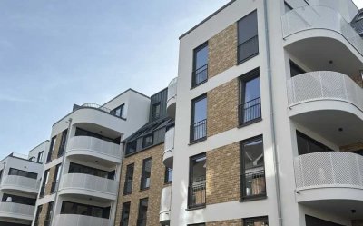 Exklusive Neubauwohnung: Möblierte 2-Zimmer-Wohnung mit Balkon in Bilk