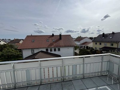Wohnen über den Dächern von Eching – helle, moderne 4-Zi.-Dachgeschosswohnung in ruhiger Lage