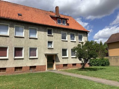 Eine ruhig gelegene kleine 3-Zimmer-Wohnung mit einem neu modernisierten Duschbad