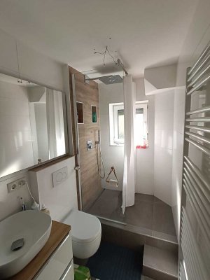 Modernisierte 3-Zimmer-Wohnung mit Einbauküche in Amselweg, Augsburg