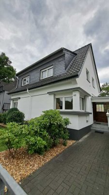 Sanierte 3-Zi.-Wohnung mit Garten, Terrasse, Carport – sofort einziehen & wohlfühlen