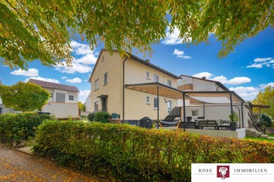 Schön saniertes freistehendes Einfamilienhaus 
in Aussichtslage und großem Garten