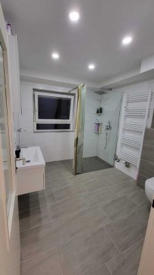 Schöne und sanierte 3-Raum-Erdgeschosswohnung mit Balkon und EBK in Pfalzgrafenweiler