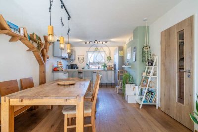 Hochwertig modernisierte Doppelhaushälfte für die ganze Familie