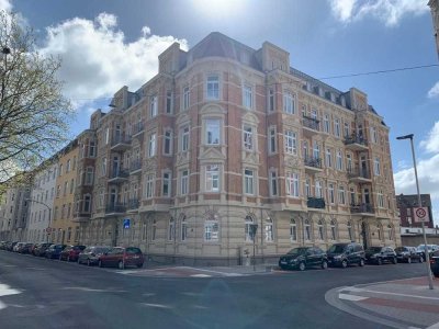 Charmante 2-Zimmer-Altbauwohnung mit Balkon in Wilhelmshaven