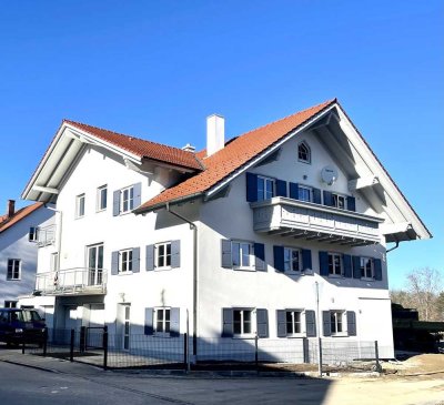 Wunderschöne Etagenwohnung( EG-OG) mit viel Platz und Raum in Issing