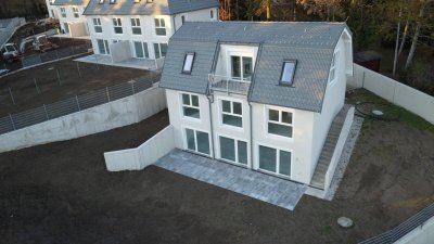 NEUER PREIS! Großzügiges Einzelhaus in Bad Fischau mit wunderschöner Aussicht
