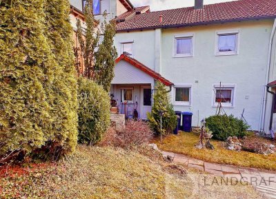 Kreativ gestaltetes Reihenhaus,  Reihenmittelhaus mit idyllisch gelegenem Garten in Engstingen.