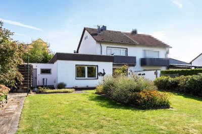 NEU: Großzügige Doppelhaushälfte mit traumhaftem Garten in ruhiger Lage