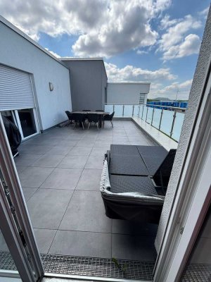 Penthouse mit großer Terrasse - 4 Zimmer, Küche, Bad, Gäste-WC, 2 TG-Stellplätze