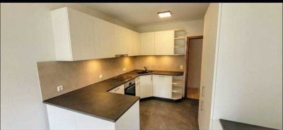 Helle, sanierte 2,5-Zimmer-Erdgeschosswohnung mit Balkon und EBK in Küssaberg