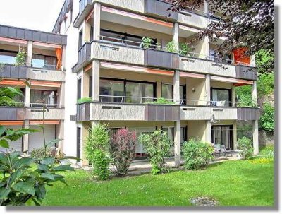 Großzügige 3-Zimmer Wohnung mit Penthouse-Feeling! Einbauküche, riesen Balkon und mehr!