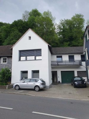 Saniertes Haus (4 Zi. Wohnung) in zentraler Lage in Engelskirchen