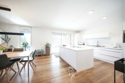 Nur 5 Minuten von Würzburg: Seniorengerecht! Hochwertige 3,5-Zimmer PenthouseWHG