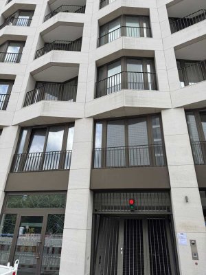 Helle Wohnung mit Balkon in zentraler Lage (Berlin Mitte) – Untermiete bis 17.08.