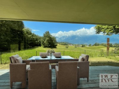 IGLS Erstklassige 4-Zimmer Wohnung mit 3seitigem Privatgarten