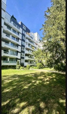 Renovierte, möblierte, 2 Zimmer WHG mit neuer EBK-Süd BLK, modernes Bad & neuer Möbel