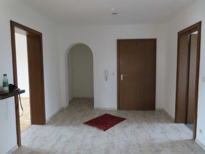 Gute Stadtlage! Ruhige(r) Mieter für gepflegte Hochparterre-Wohnung 3 ZKB gesucht!