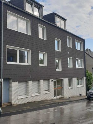 Komplett sanierte 3-Zimmer-Dachgeschosswohnung mit großem Balkon in Mülheim an der Ruhr