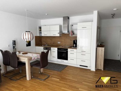 Gehobene 2,5 Zimmer Whg. mit Balkon und Stellplatz