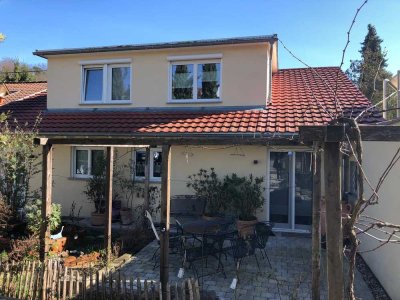 Exklusive 3-Zimmer-DG-Wohnung mit gehobener Innenausstattung in Bestlage von Winnenden-Bürg